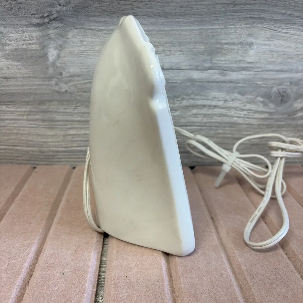 Vintage Porcelain Night Light Lamp with Angels Cherubs 6.25